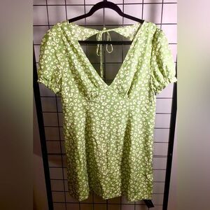Zaful green with white flowers v-neck mini dress NWT